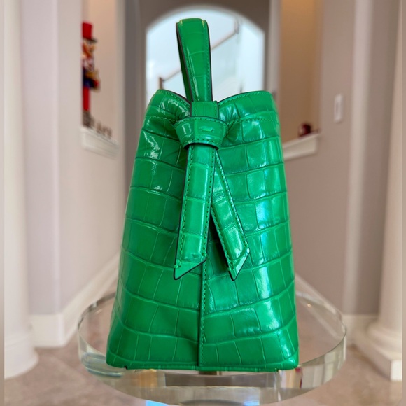 ๐SOLD๐ NWT Kate Spade New York Knott Croc- Embossed Medium Top-Handle Bag - Picture 3 of 6